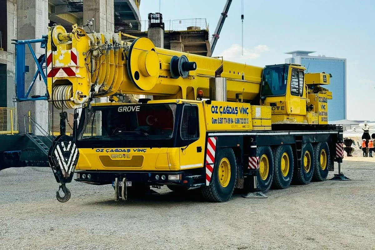 Öz Çağdaş sarı Grove mobil vinç