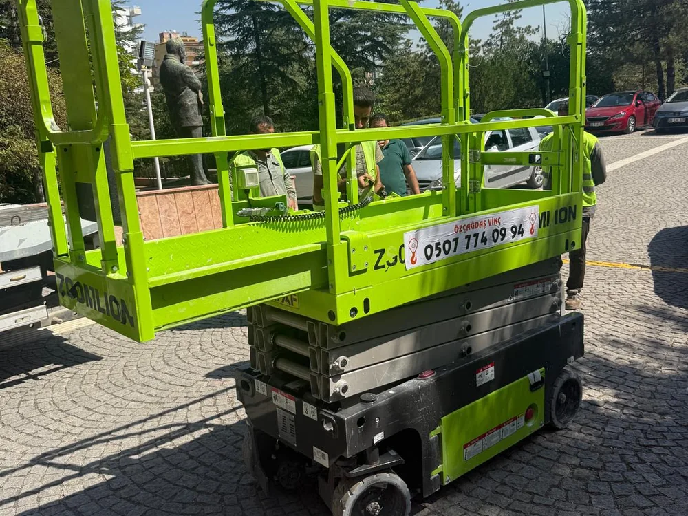 12 metre manlift